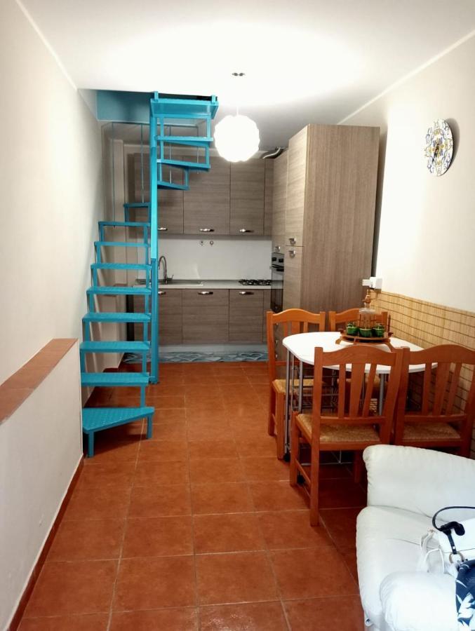 Casa Vacanze Da Clara Кастровиллари Экстерьер фото