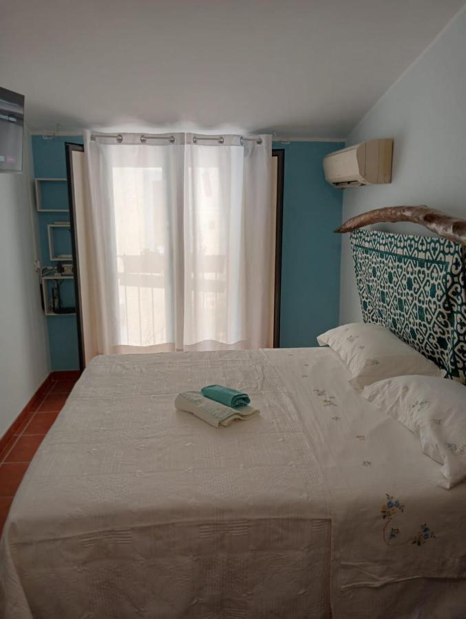 Casa Vacanze Da Clara Кастровиллари Экстерьер фото