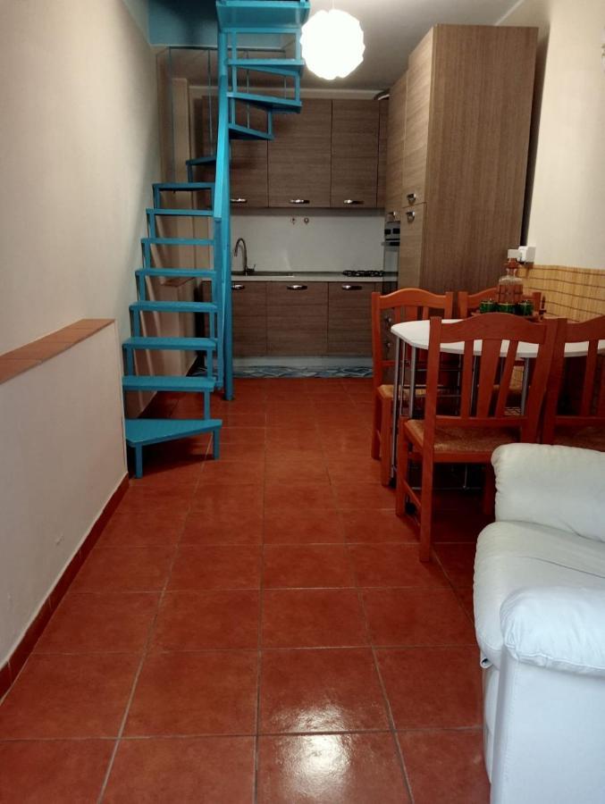 Casa Vacanze Da Clara Кастровиллари Экстерьер фото